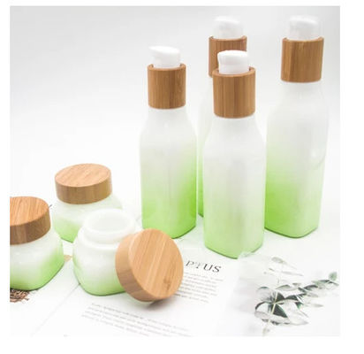 Grüne Steigungs-OPAL Glass Bottle With Wood-Deckel-Kappen-kosmetischer Lotions-Behälter
