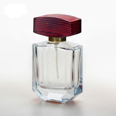Parfümflasche des Klarglases 50ml mit Kappen- und Pumpenspray collarwith hölzernen Kappen