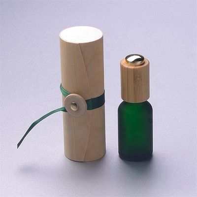 Glasflasche des ätherischen Öls mit Bambuskinderbeständiger Tropfenzähler-Bambuskasten