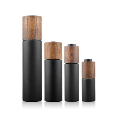 Neue entwickelte hölzerne Bambuskappe ringsum dunkle Violet Glass Bottle mit Lotionspumpe